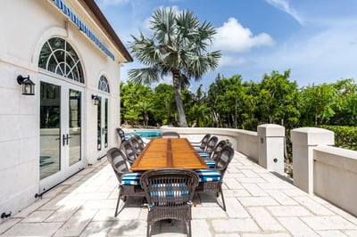 Luxury Villa Photo #6