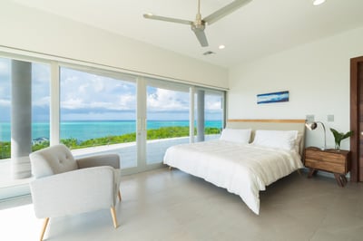 Luxury Villa Photo #50