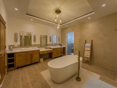 Luxury Villa Photo #27