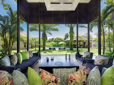 Luxury Villa Photo #9