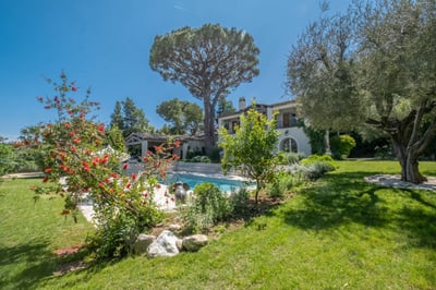 Luxury Villa Photo #7