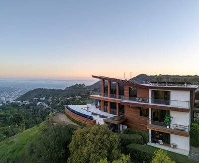 Luxury Villa Photo #2