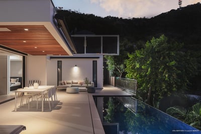 Luxury Villa Photo #3