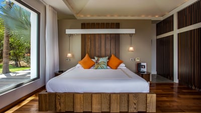 Luxury Villa Photo #38