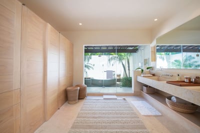 Luxury Villa Photo #38