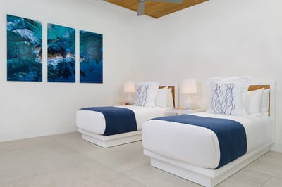 Luxury Villa Photo #21