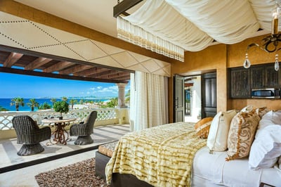 Luxury Villa Photo #30