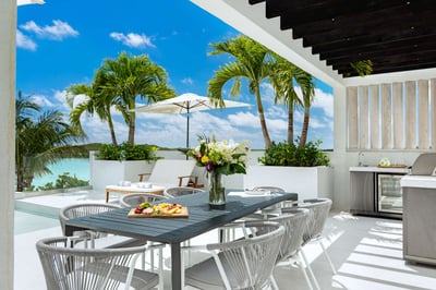 Luxury Villa Photo #13