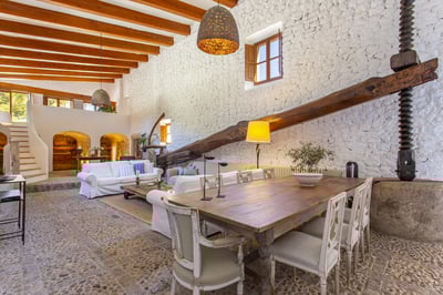 Luxury Villa Photo #24