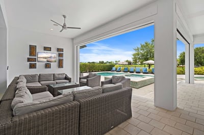 Luxury Villa Photo #16
