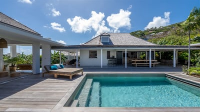 Luxury Villa Photo #6