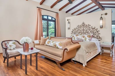 Luxury Villa Photo #46