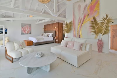 Luxury Villa Photo #31