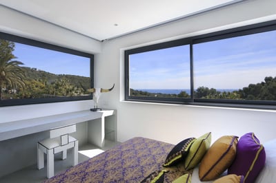 Luxury Villa Photo #28