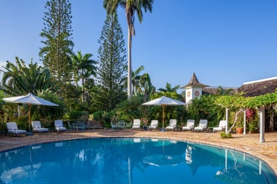 Luxury Villa Photo #3