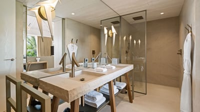 Luxury Villa Photo #55