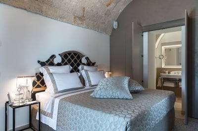 Luxury Villa Photo #40