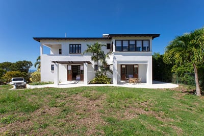 Luxury Villa Photo #32
