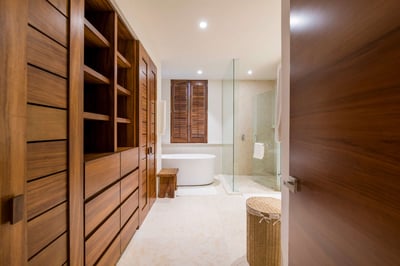 Luxury Villa Photo #31
