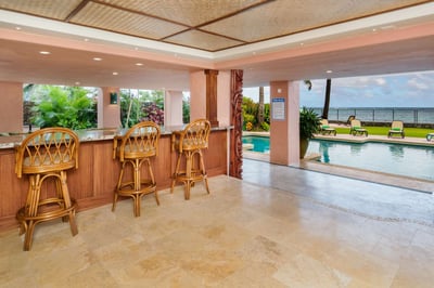 Luxury Villa Photo #8