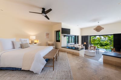 Luxury Villa Photo #41