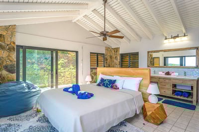 Luxury Villa Photo #26