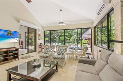 Luxury Villa Photo #21