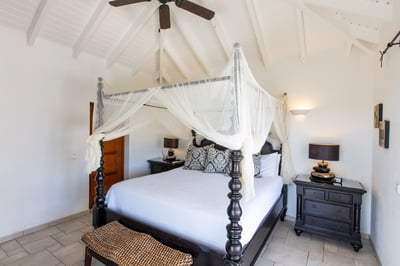 Luxury Villa Photo #26