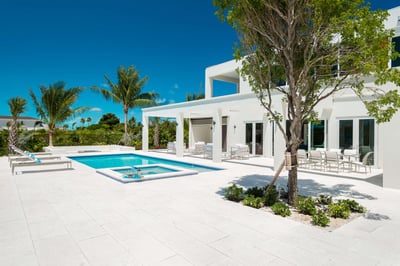 Luxury Villa Photo #4