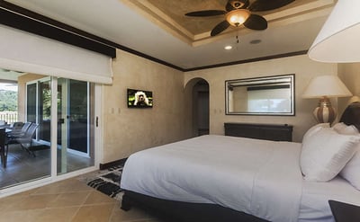 Luxury Villa Photo #9