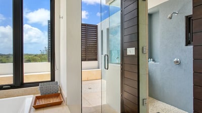 Luxury Villa Photo #37