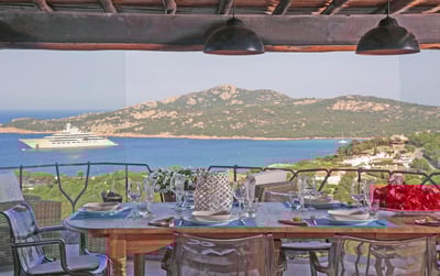Luxury Villa Photo #8