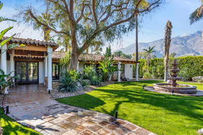 Luxury Villa Photo #3