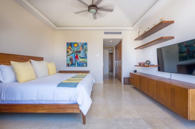 Luxury Villa Photo #35
