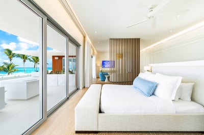 Luxury Villa Photo #36