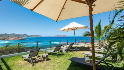 Luxury Villa Photo #3