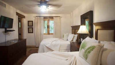 Luxury Villa Photo #13