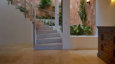Luxury Villa Photo #23