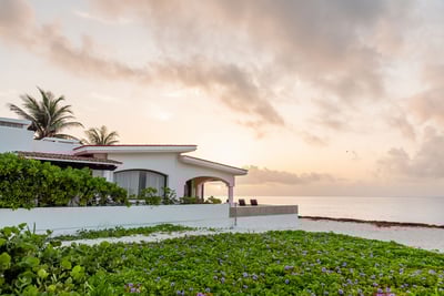 Luxury Villa Photo #2