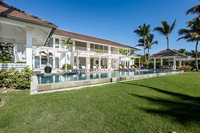 Luxury Villa Photo #2