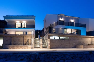 Luxury Villa Photo #3