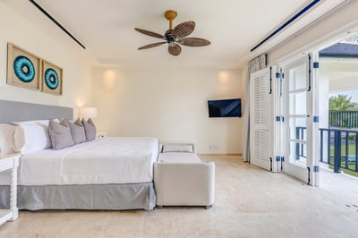 Luxury Villa Photo #38