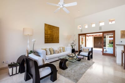 Luxury Villa Photo #24