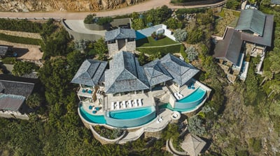 Luxury Villa Photo #3