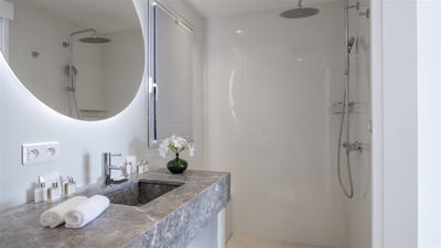 Luxury Villa Photo #19