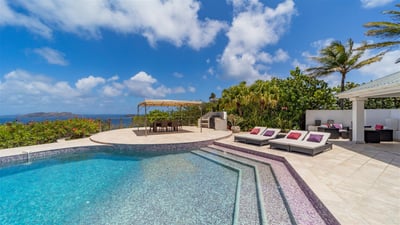 Luxury Villa Photo #4