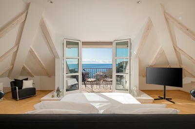 Luxury Villa Photo #23