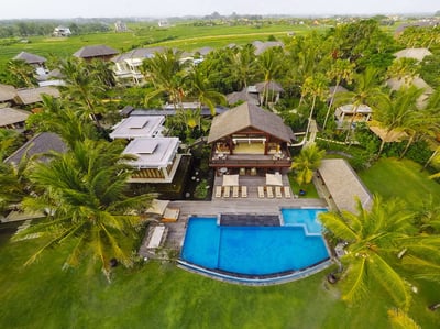Luxury Villa Photo #6