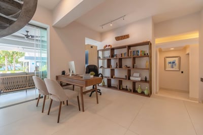 Luxury Villa Photo #17