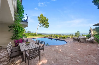 Luxury Villa Photo #4